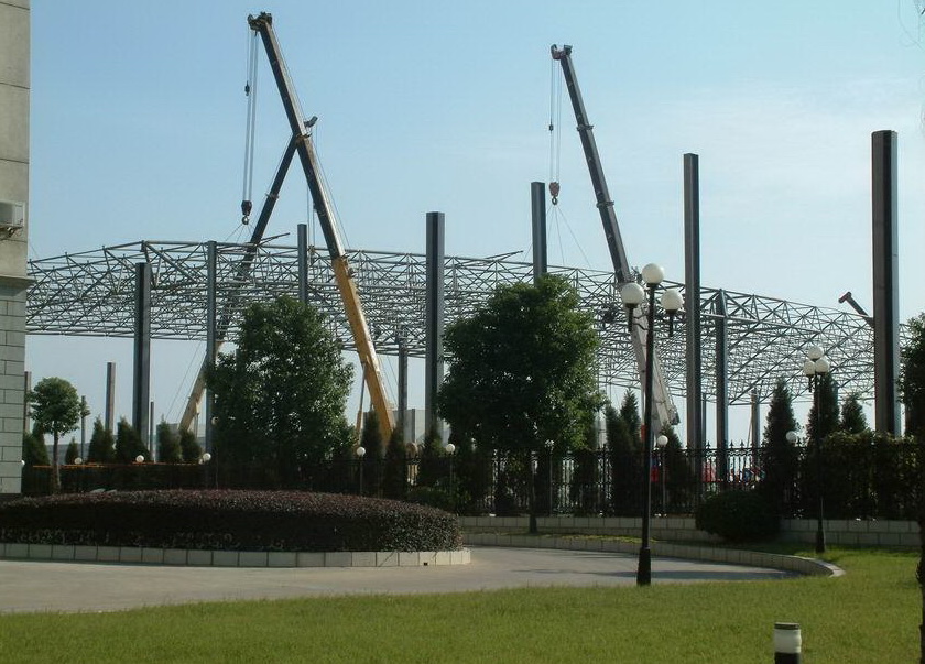 汕头加油站罩棚网架